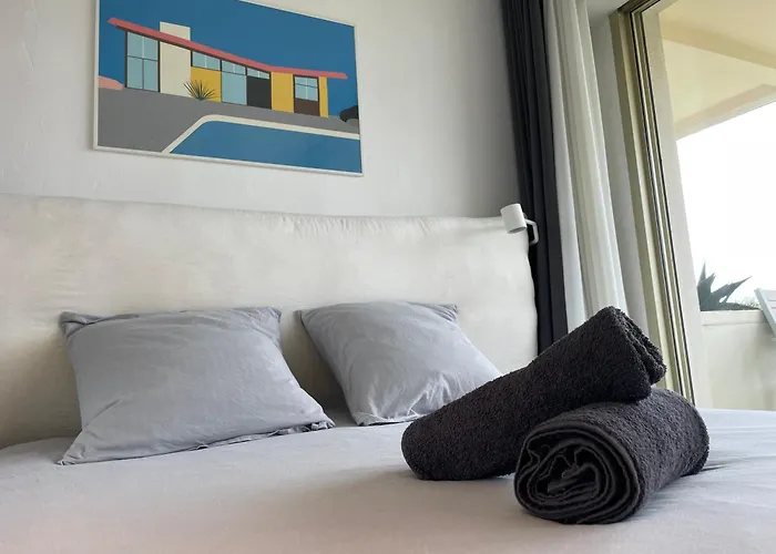 Ღ La Corniche • Grand Studio, Piscine & Parking